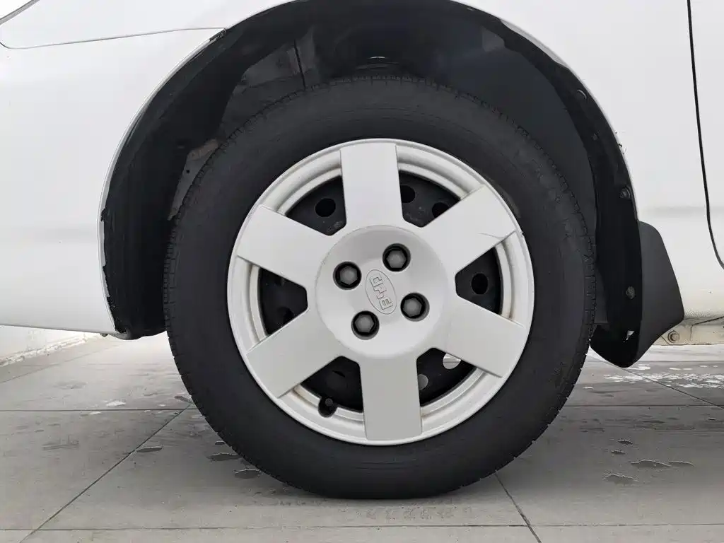 BYD F3 — фото 17
