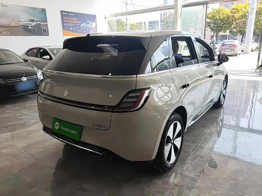 Baojun Yunduo — фото 7