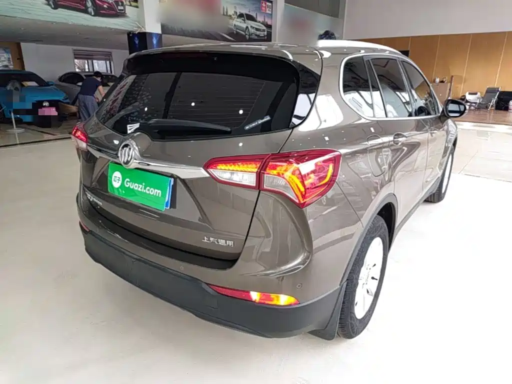 Buick Envision Plus — фото 7