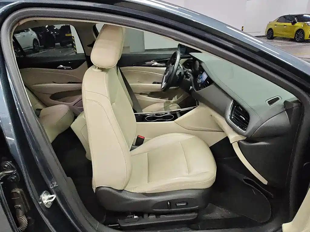 Buick Regal — фото 10