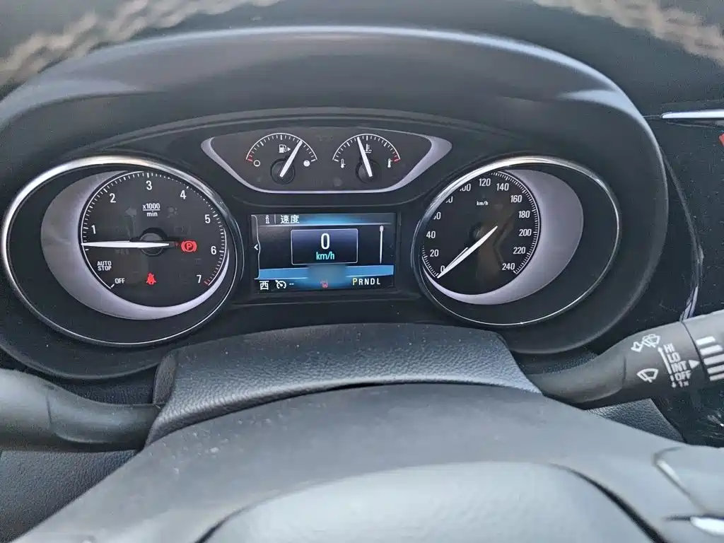 Buick Envision Plus — фото 4