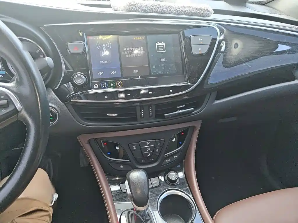 Buick Envision Plus — фото 6