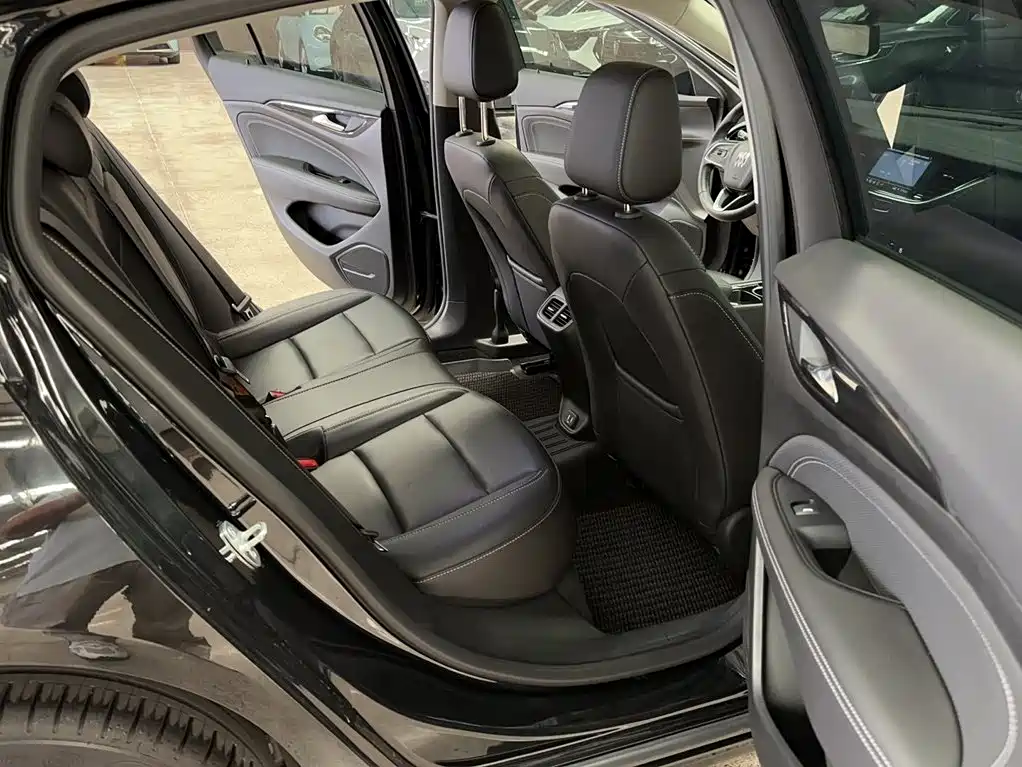 Buick Regal — фото 24