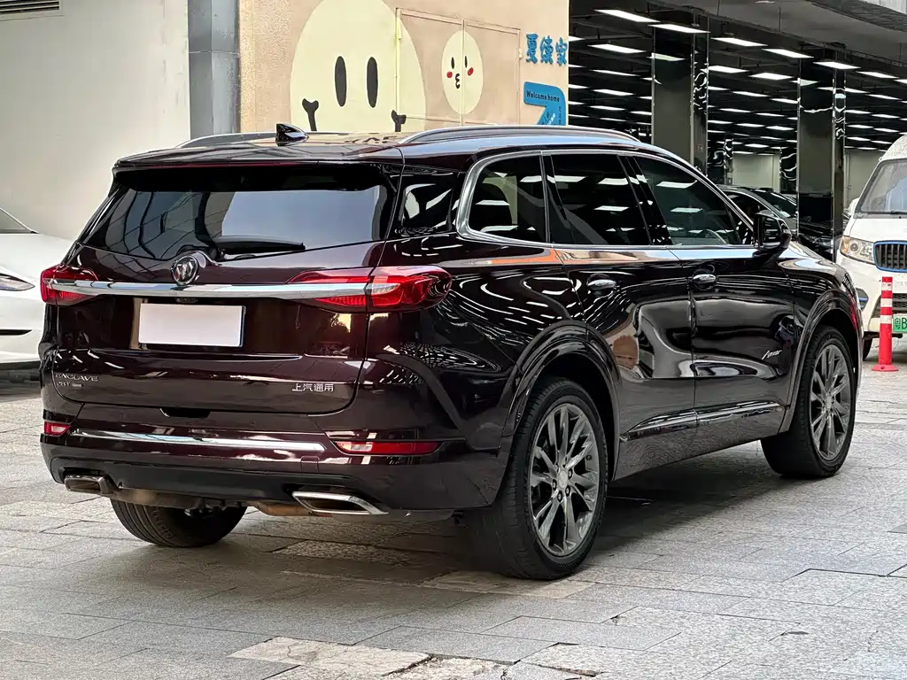 Buick Enclave — фото 18