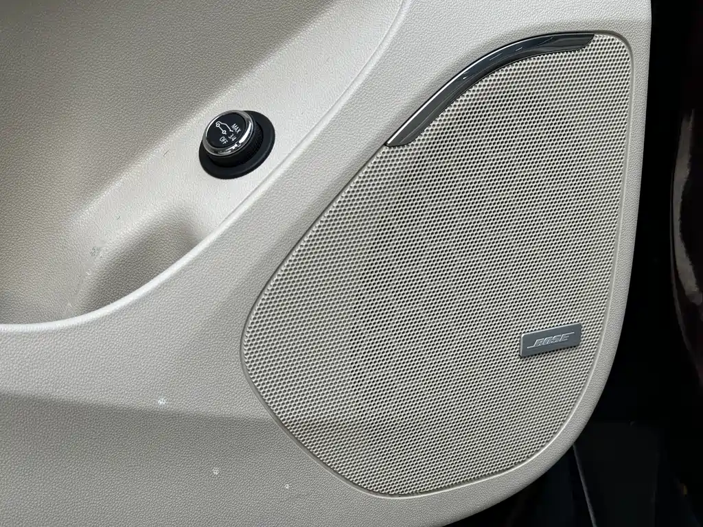 Buick Enclave — фото 9