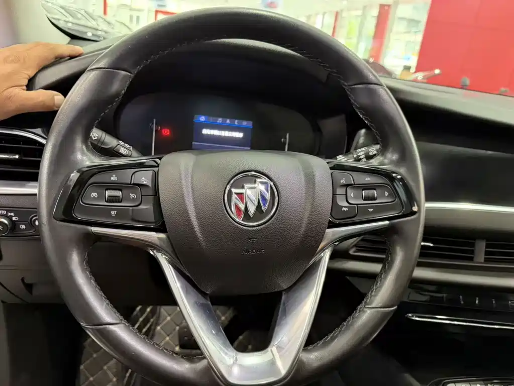 Buick Enclave — фото 10