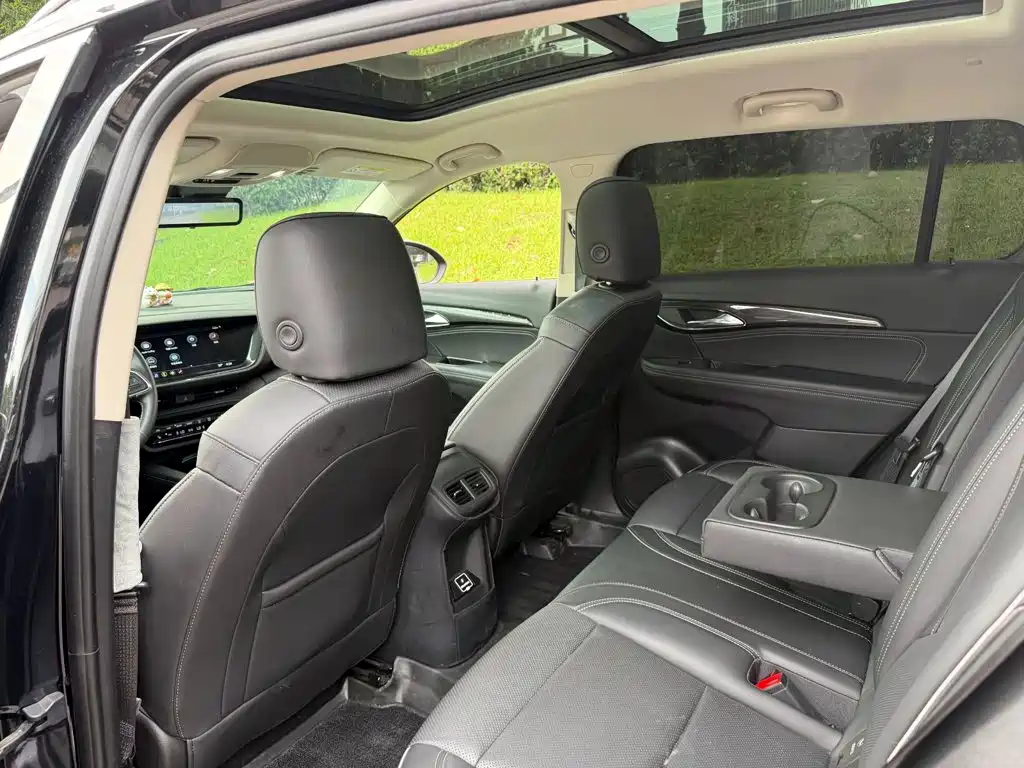 Buick Envision Plus — фото 11