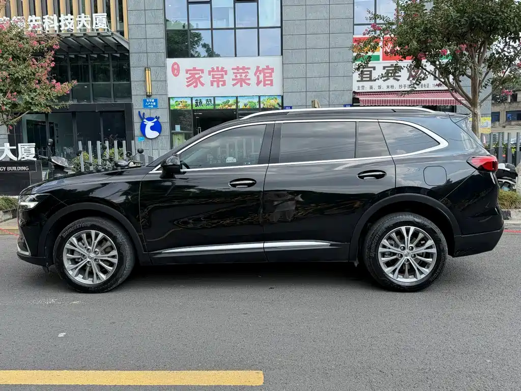 Buick Envision Plus — фото 3