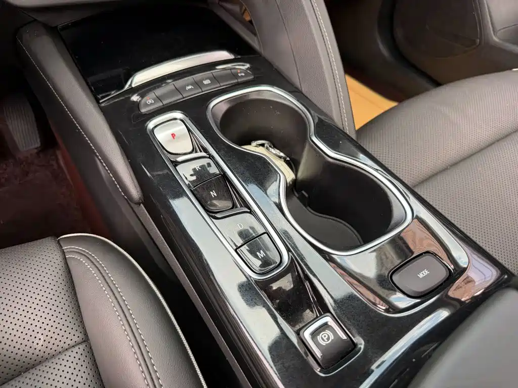 Buick Envision Plus — фото 9