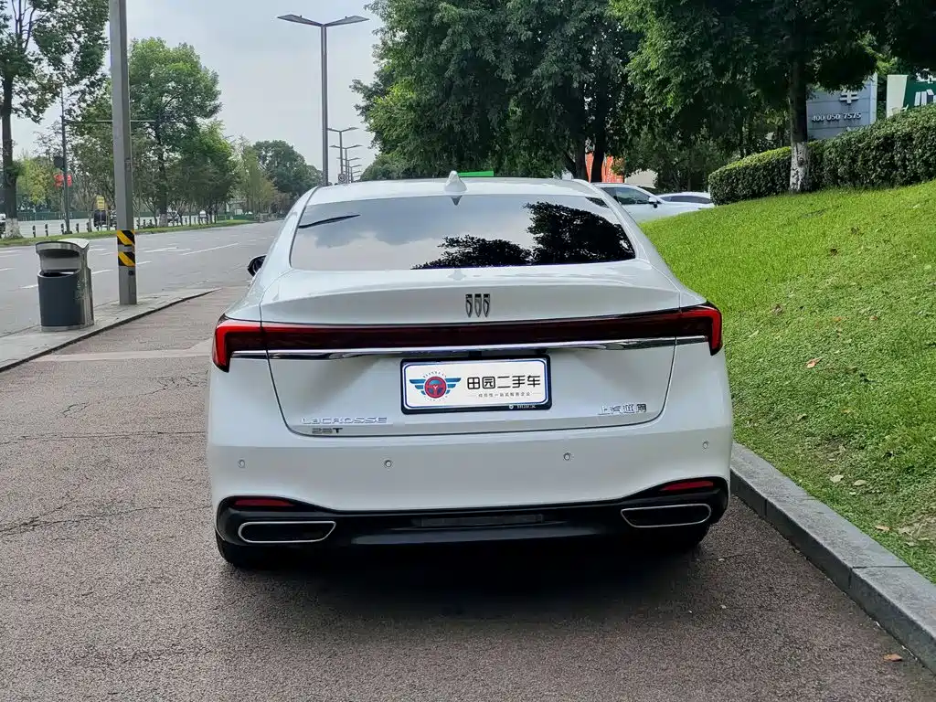 Buick LaCrosse — фото 5