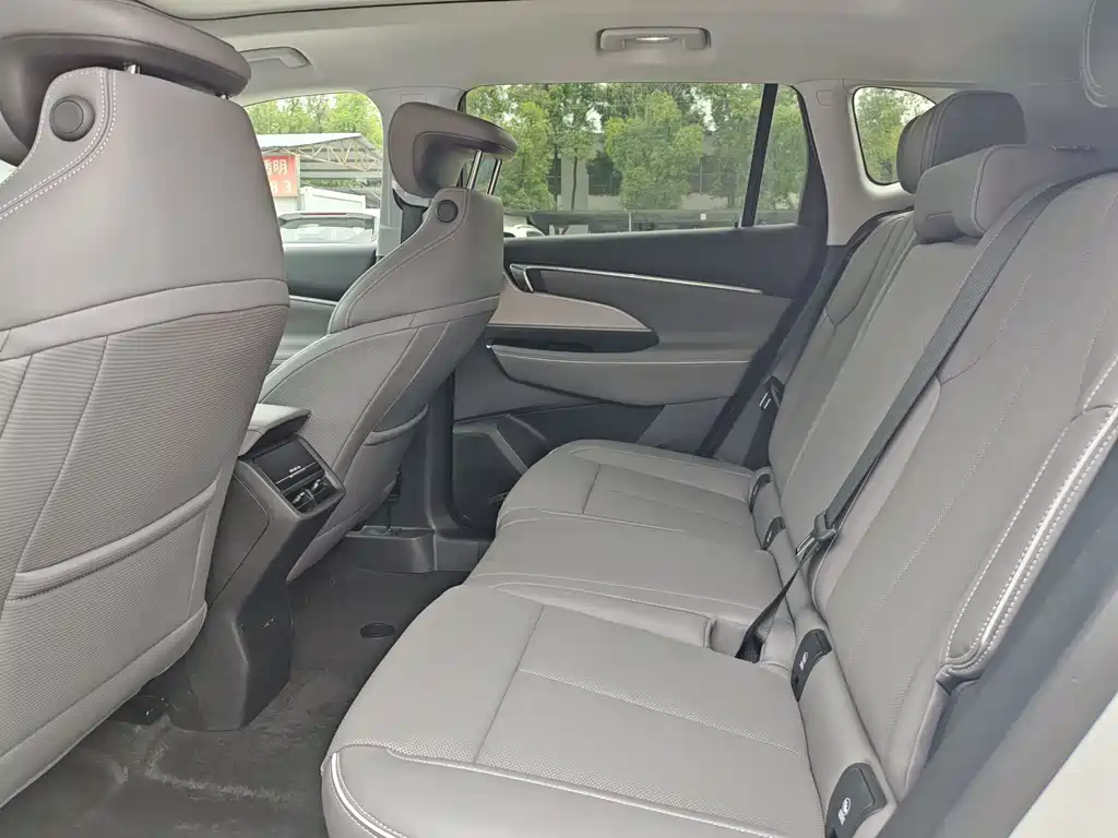 Buick E5 — фото 9