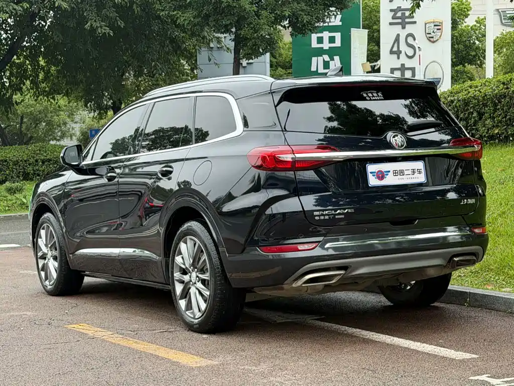 Buick Enclave — фото 4