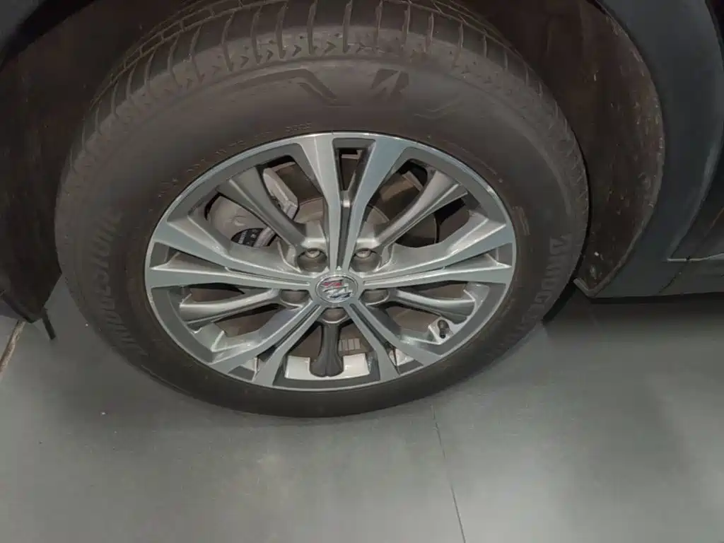 Buick Envision Plus — фото 23