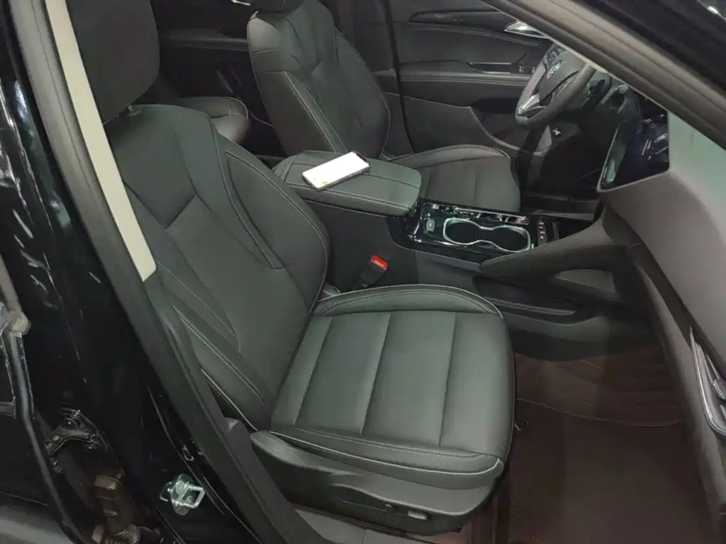 Buick Envision Plus — фото 25
