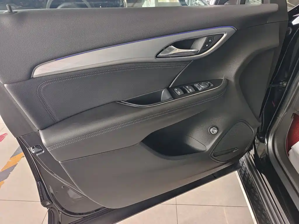 Buick Envision Plus — фото 14