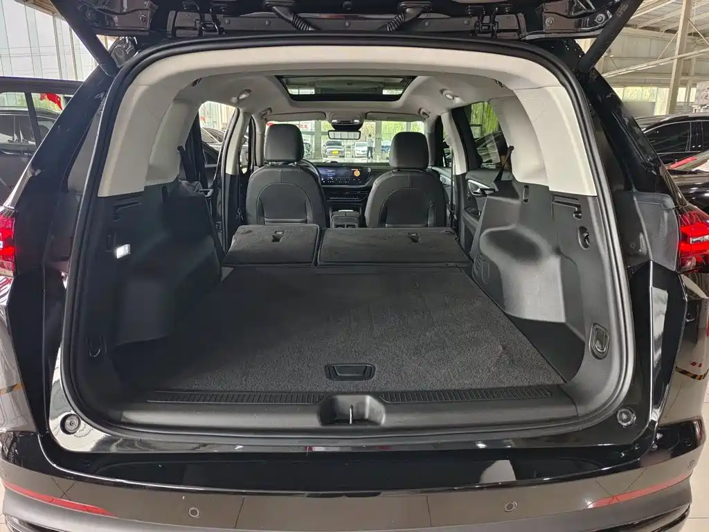 Buick Envision Plus — фото 18