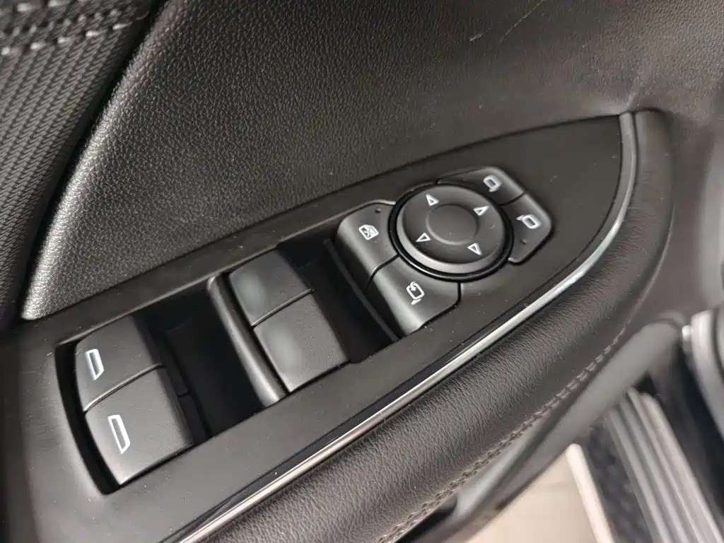 Buick Envision Plus — фото 7