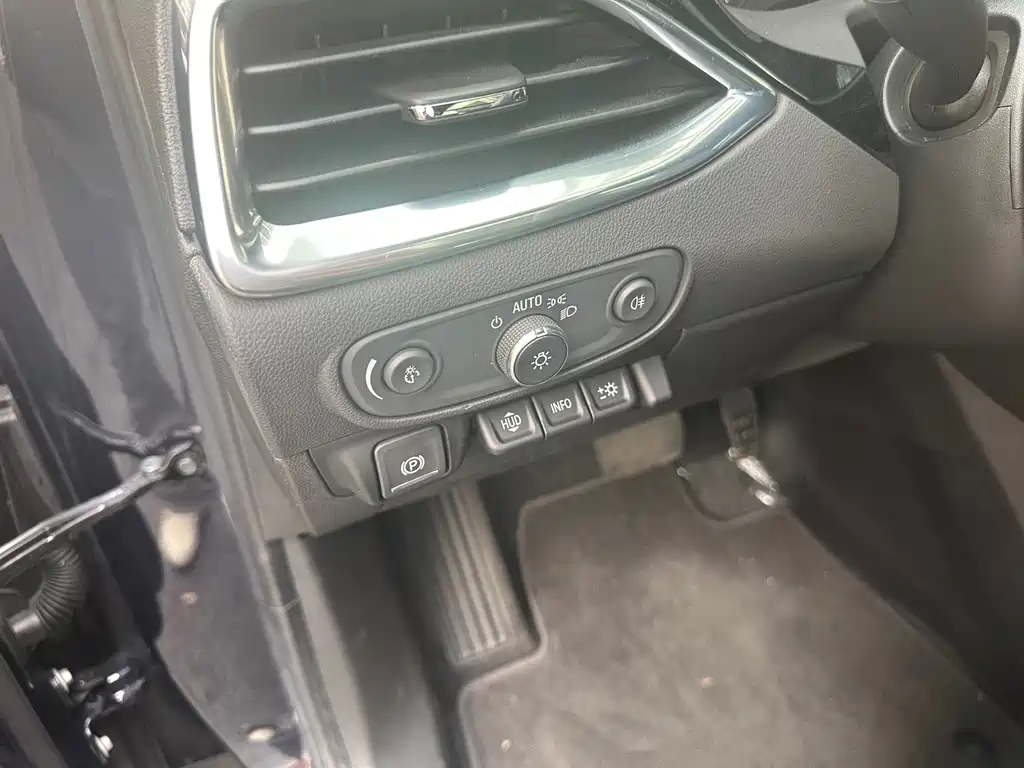 Buick Enclave — фото 13