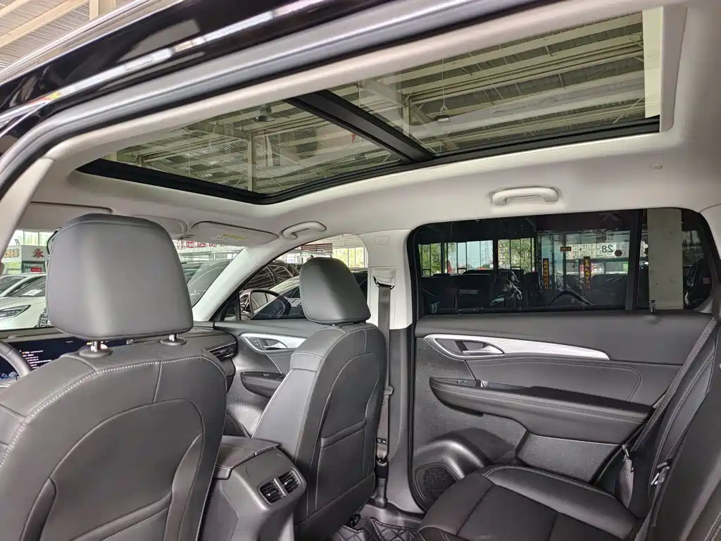 Buick Envision Plus — фото 2