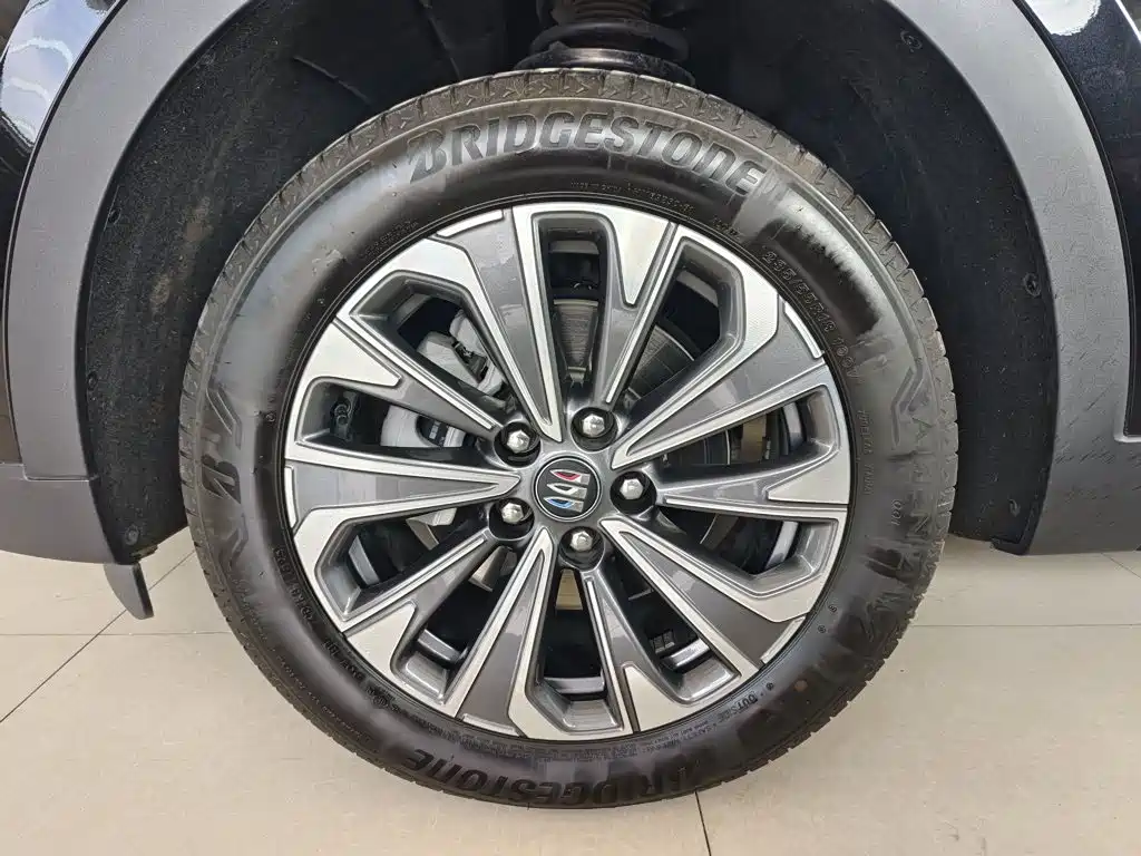 Buick Envision Plus — фото 13