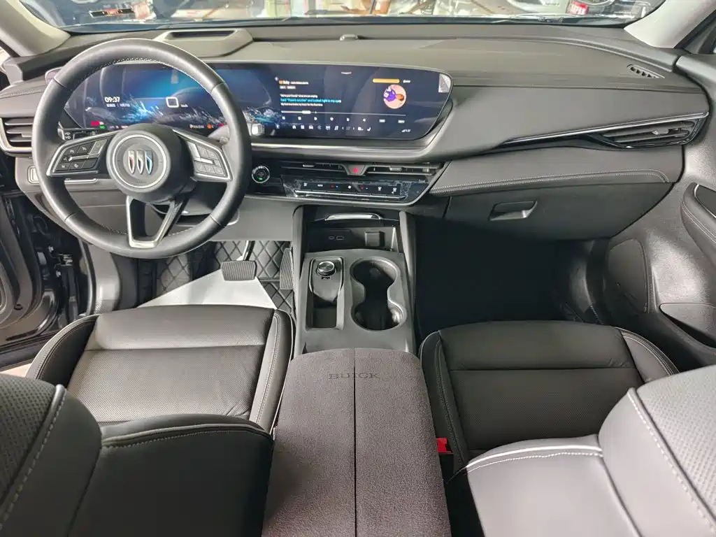 Buick Envision Plus — фото 19