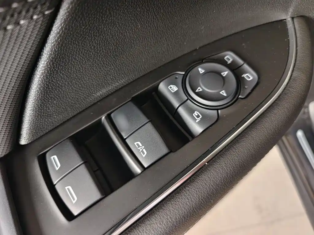 Buick Envision Plus — фото 8