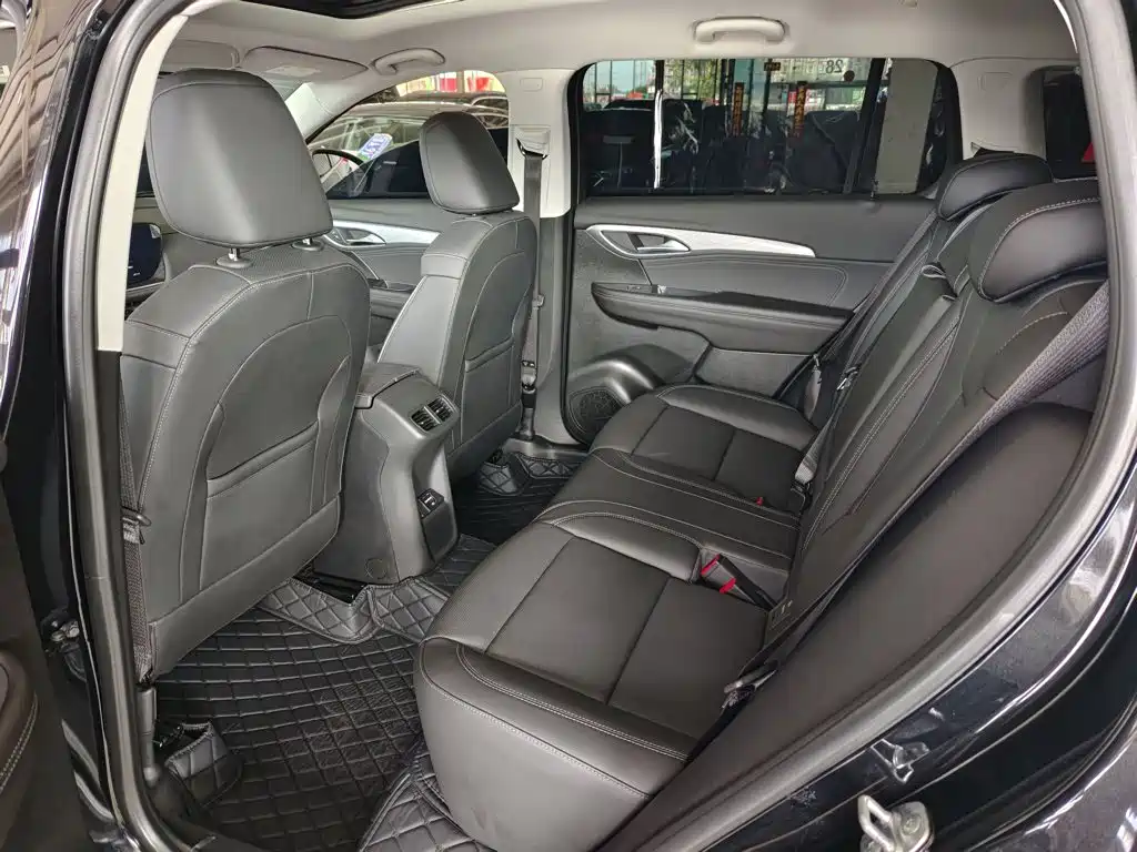 Buick Envision Plus — фото 10