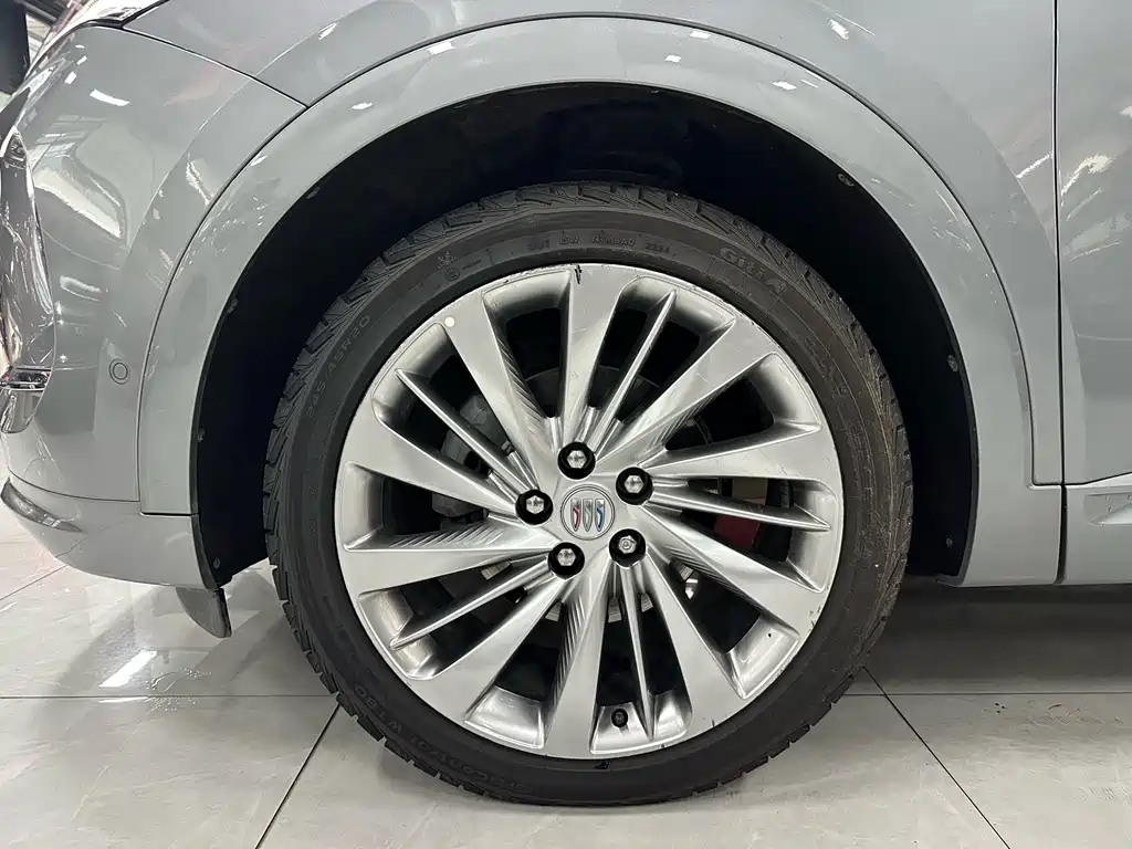 Buick Envision Plus — фото 33