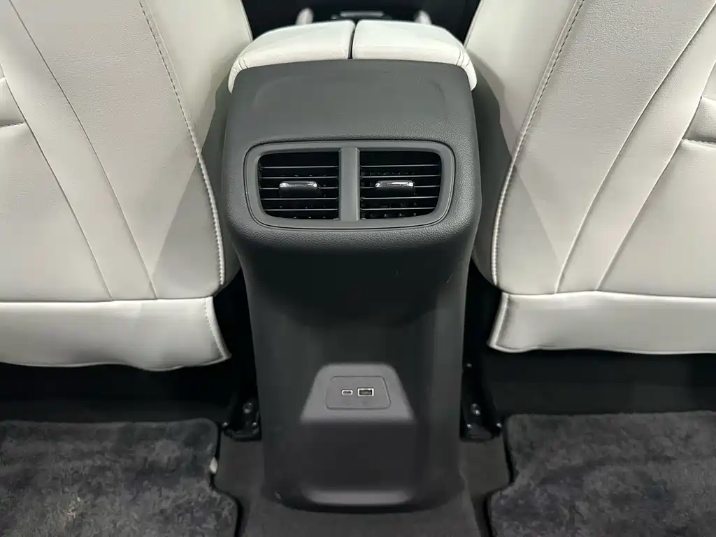 Buick Envision Plus — фото 7