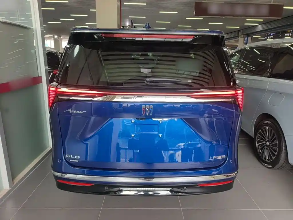 Buick GL8 Hybrid — фото 6