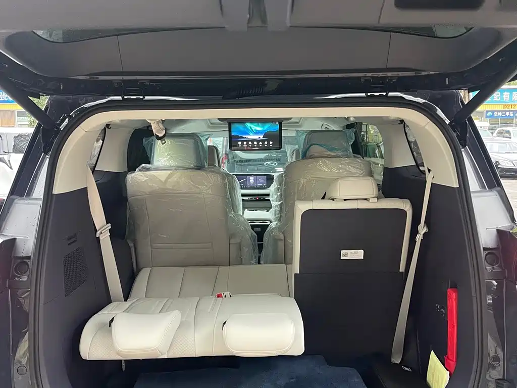 Buick GL8 Hybrid — фото 11