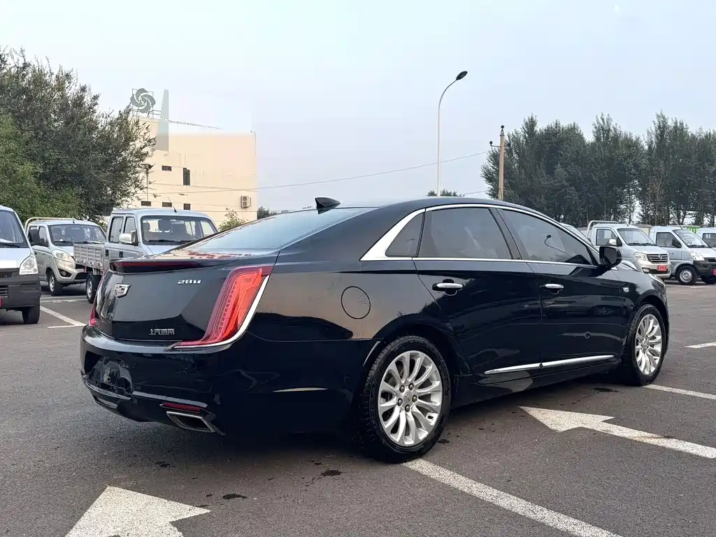 Cadillac XTS — фото 4