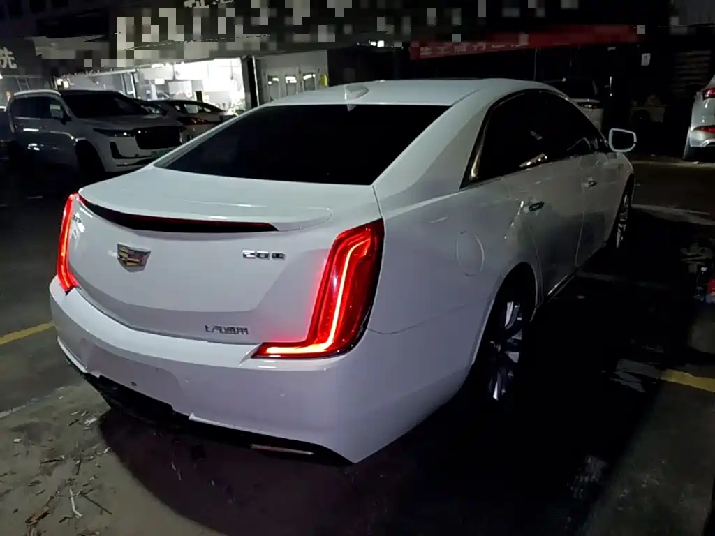 Cadillac XTS — фото 5