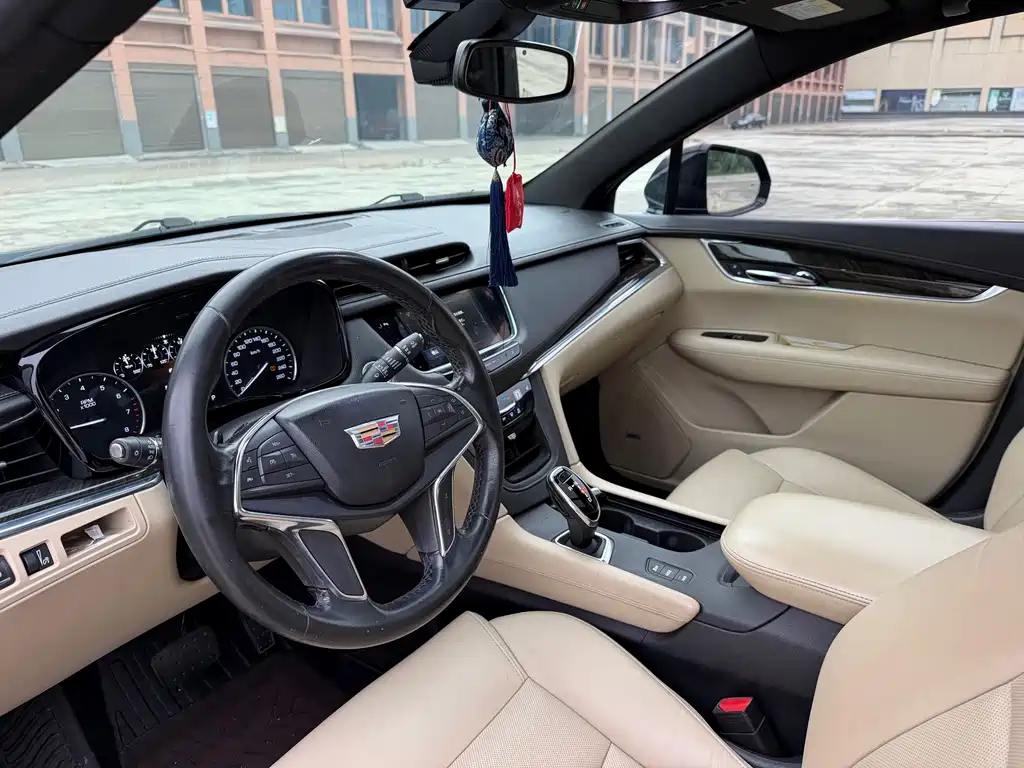 Cadillac XT5 — фото 4
