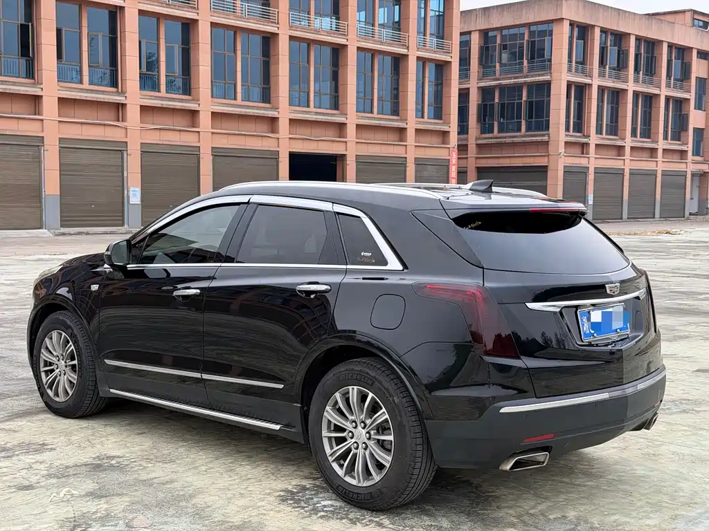 Cadillac XT5 — фото 7