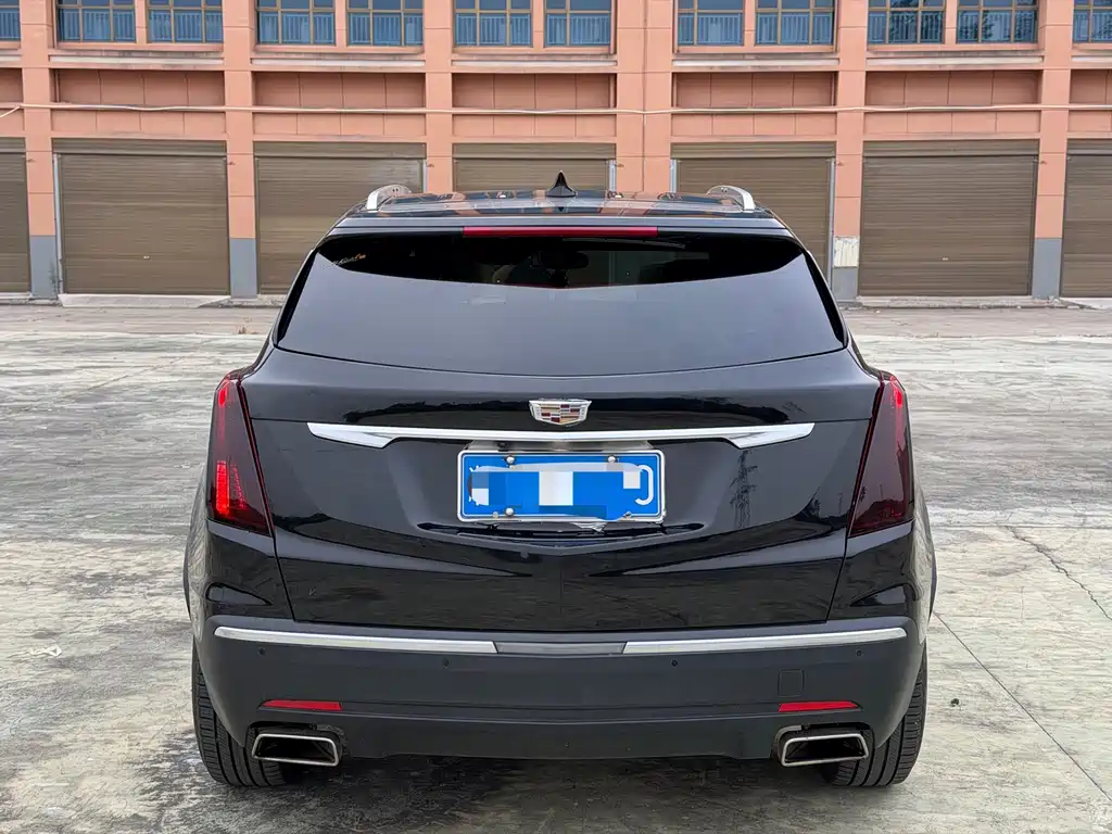 Cadillac XT5 — фото 8