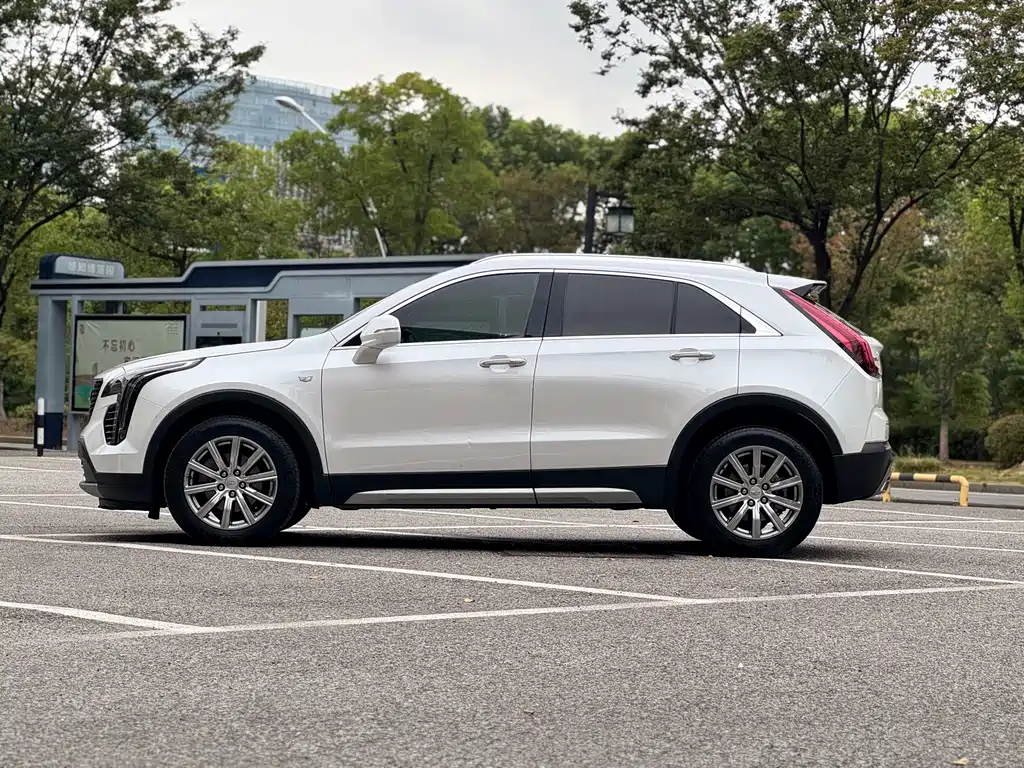 Cadillac XT4 — фото 4
