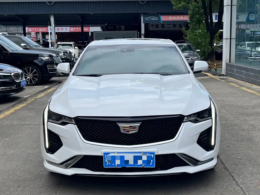Cadillac CT4 — фото 2
