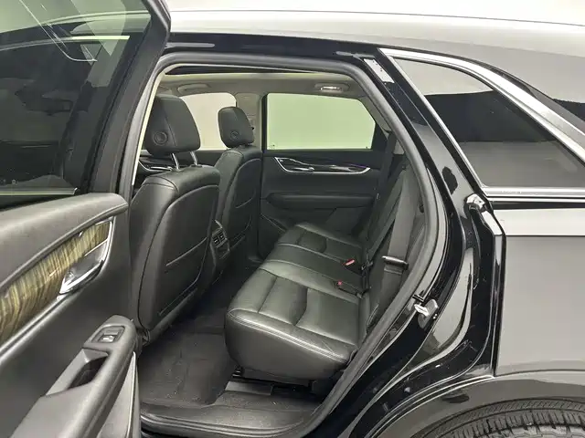 Cadillac XT5 — фото 9
