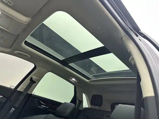 Cadillac XT5 — фото 10