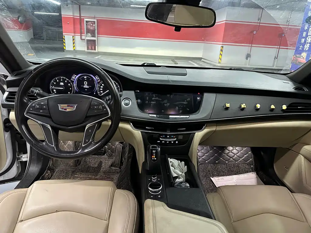 Cadillac CT6 — фото 10
