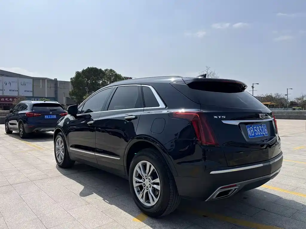 Cadillac XT5 — фото 6