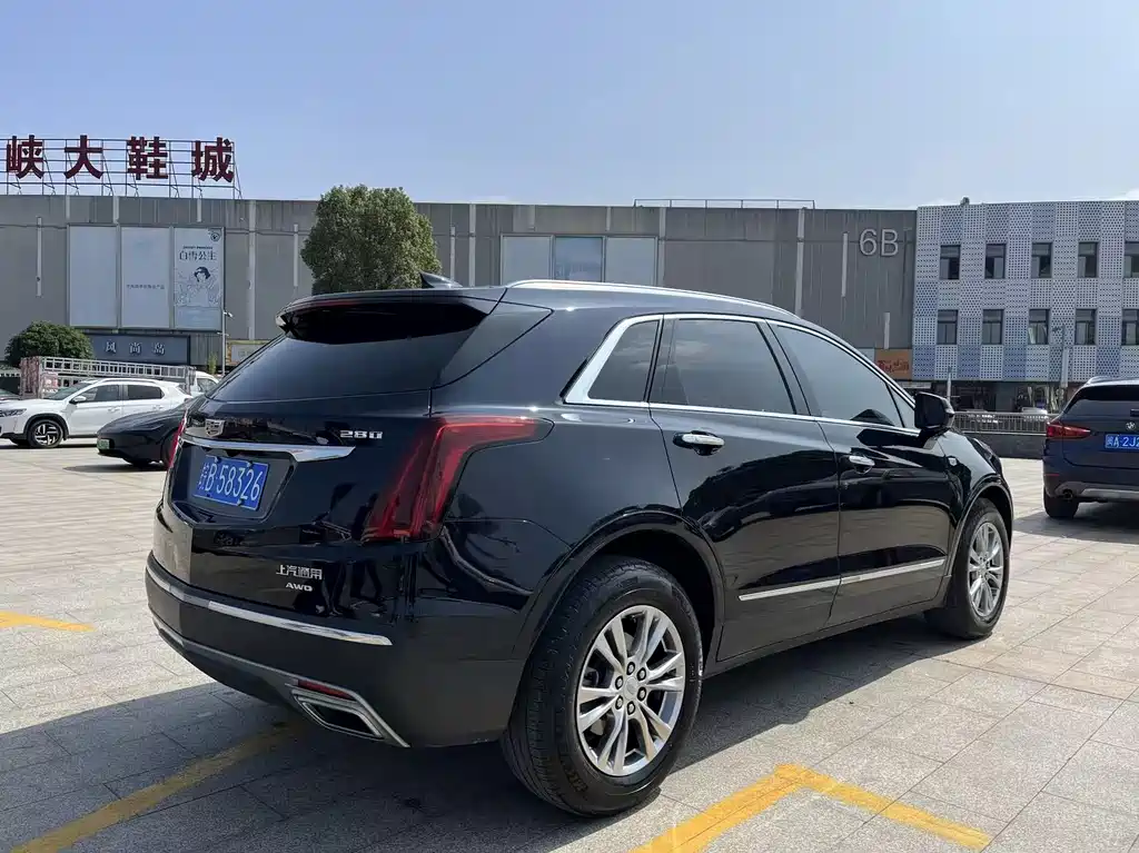 Cadillac XT5 — фото 7
