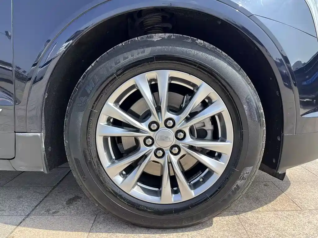 Cadillac XT5 — фото 9