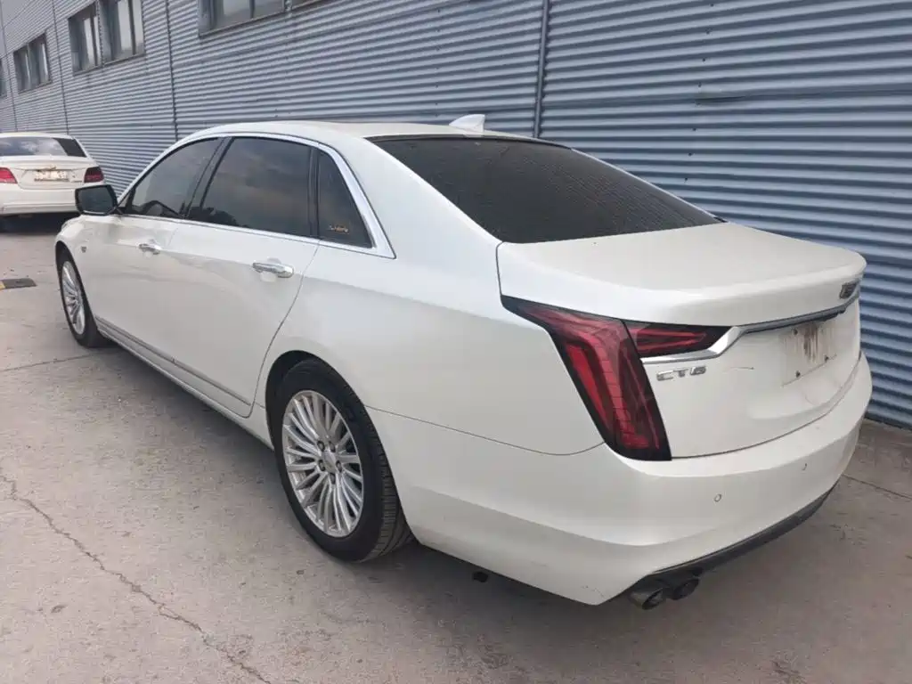 Cadillac CT6 — фото 5
