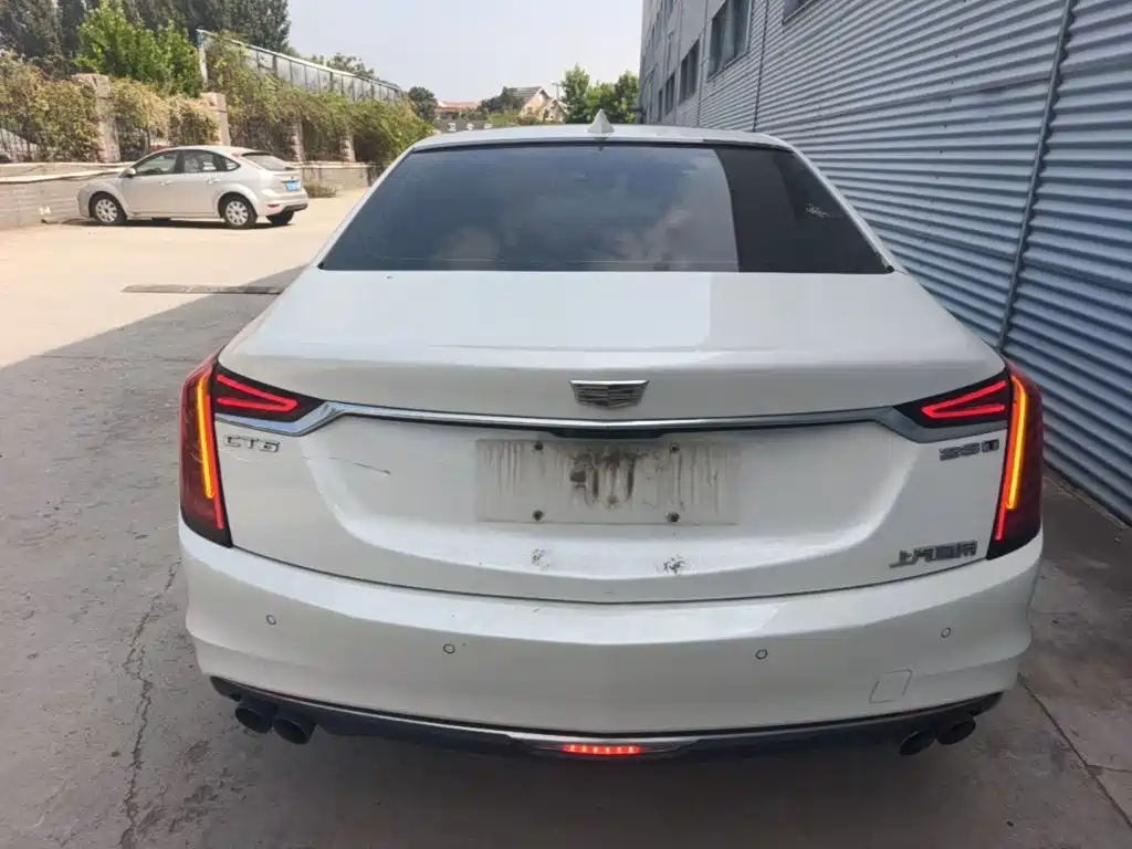 Cadillac CT6 — фото 6