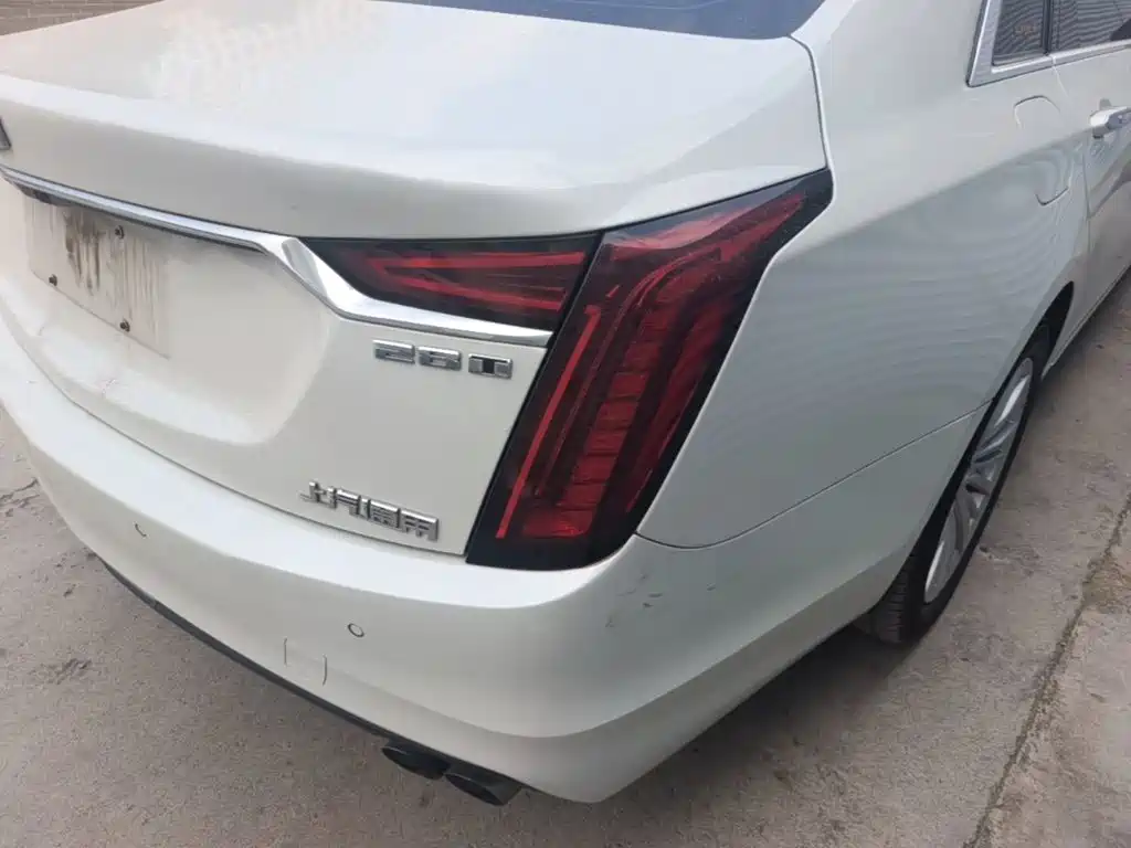 Cadillac CT6 — фото 8