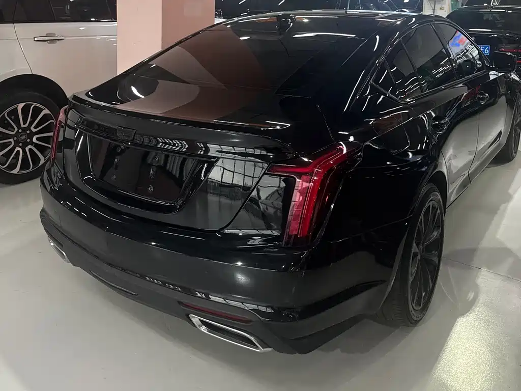 Cadillac CT5 — фото 8