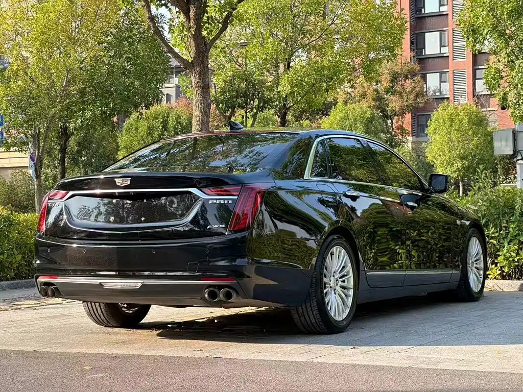 Cadillac CT6 — фото 6