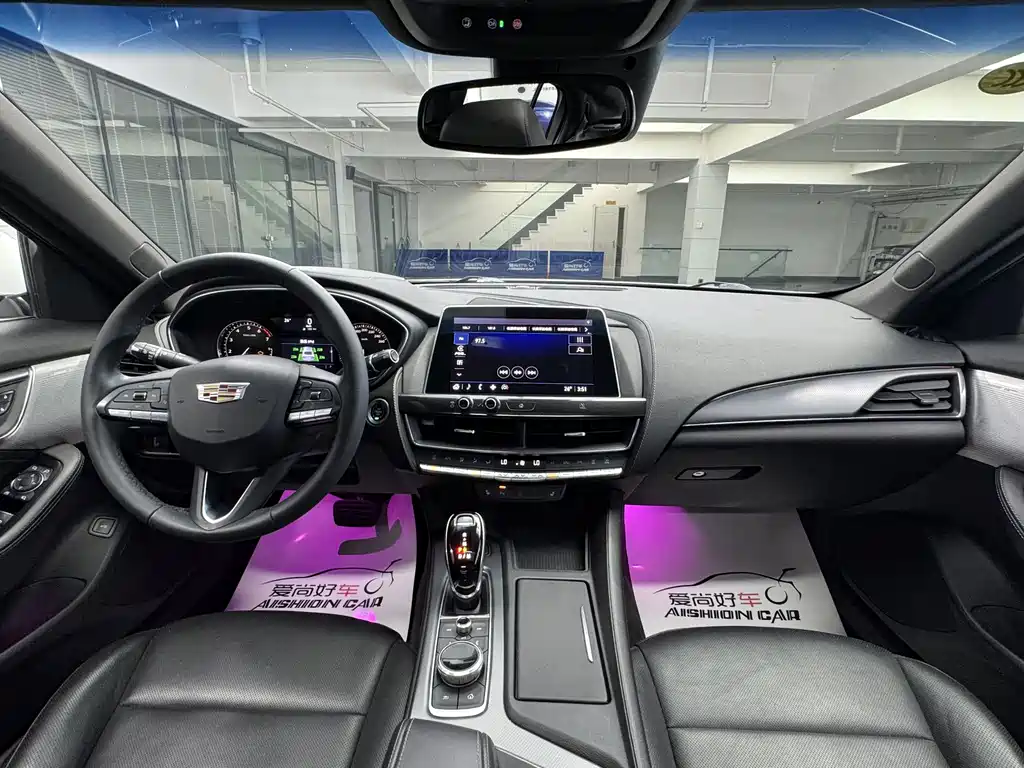 Cadillac CT5 — фото 9